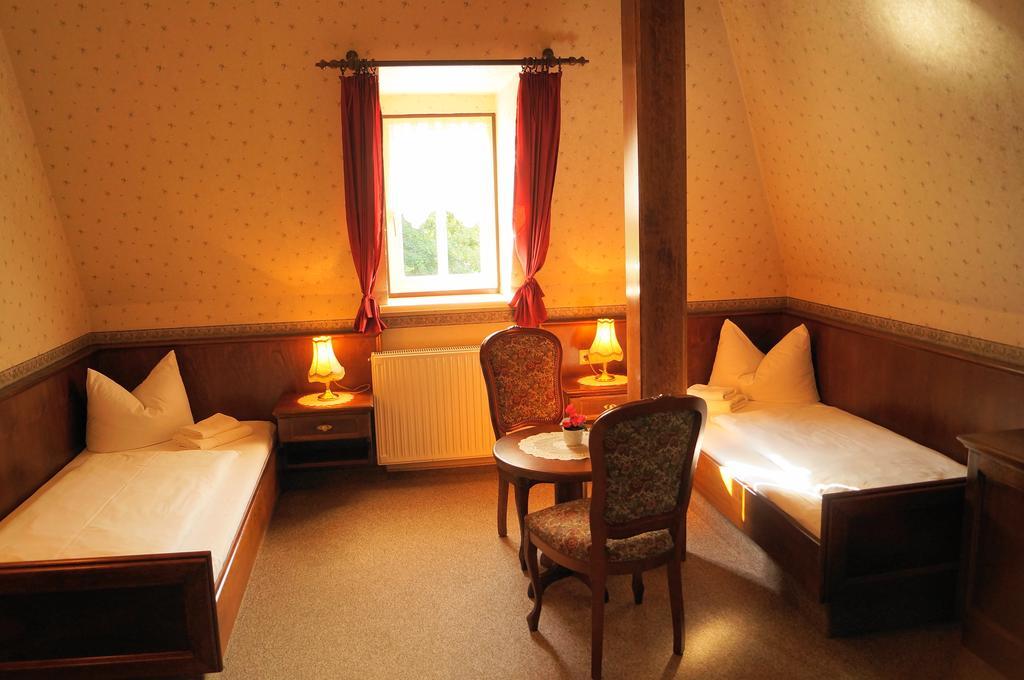 Braugasthof Papiermuehle Jena Room photo